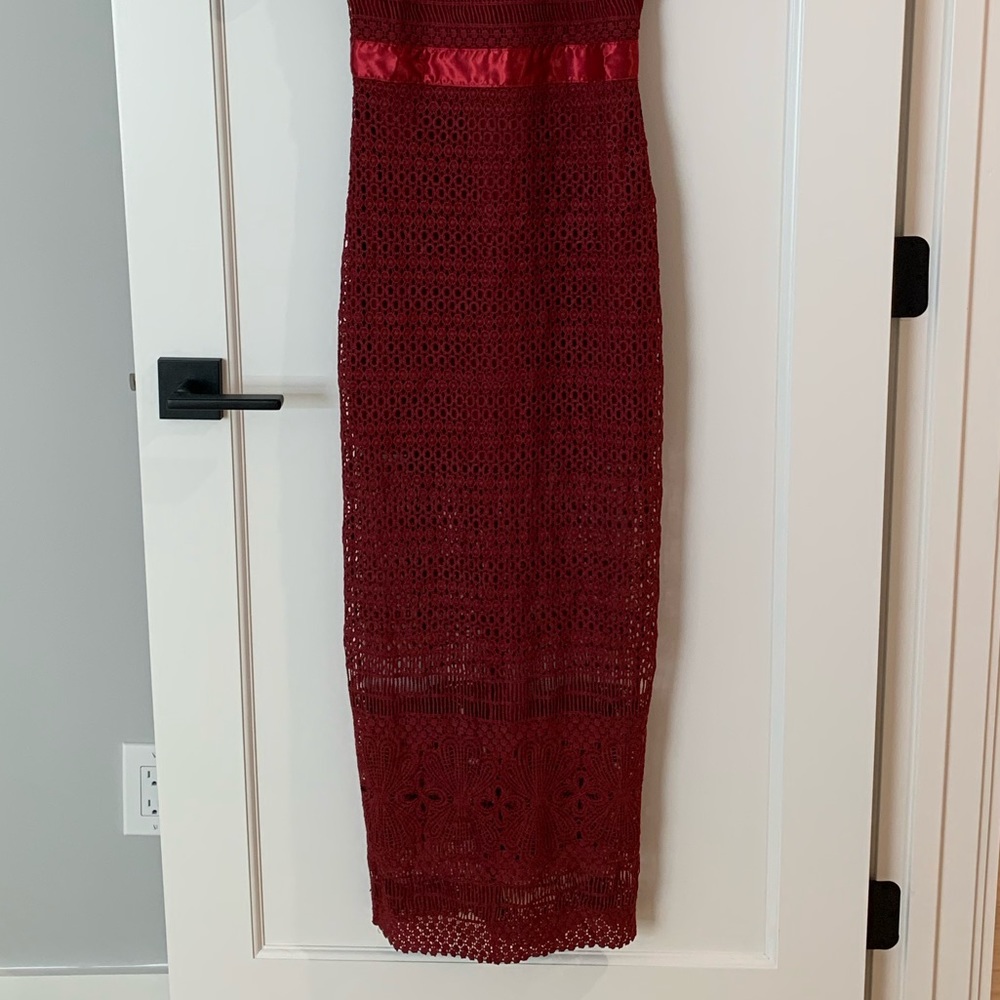 Lulus EUC XS red maxi lace overlay dress - Picture 3 of 13